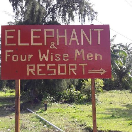 Ram Nagar Elephant And Four Wise Men Resort מראה חיצוני תמונה